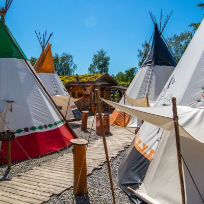 Tipi au Camp Resort. Espace extérieur