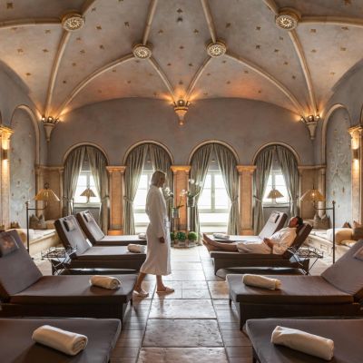 Paar im Wellnessraum deluxe