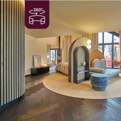 "Swan" Krønasår Boutique Suites