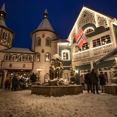 Fjord Restaurant im winterlichen Themenbereich Skandinavien
