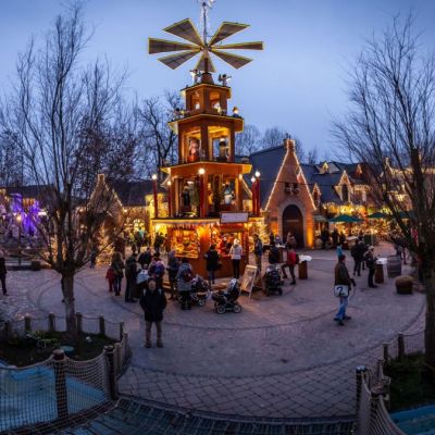 Riesen-Weihnachtspyramide