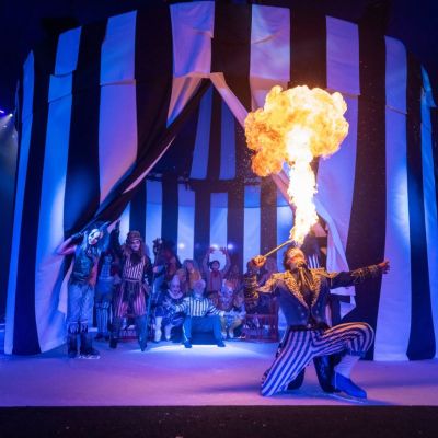 Surpr'Ice presents The Vampire Circus on Ice