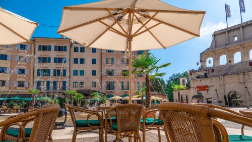 Piazza Hotel Colosseo Sommer