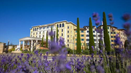 Hotel Colosseo bei Sommer