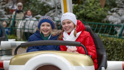 Kinder im Jungfrau Gletscherflieger