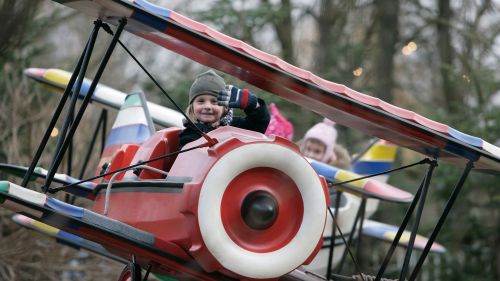 Kleiner Junge im roten Baron im Themenbereich Holland