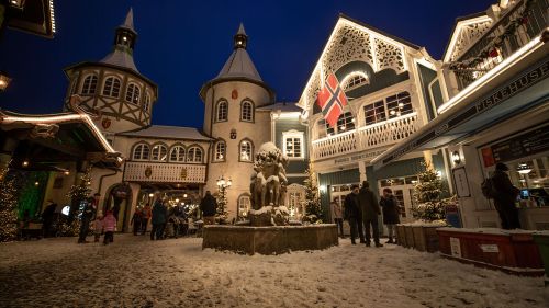 Fjord Restaurant im winterlichen Themenbereich Skandinavien