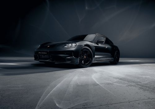 Porsche Taycan St in schwarz