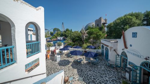 Le quartier grec d’Europa-Park en version estivale : le lieu idéal pour votre événement d’entreprise exclusif dans le cadre de la Nuit Grecque.