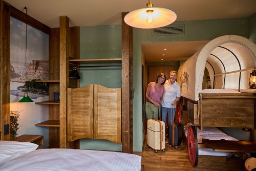 Senioren in der Riverside Western Lodge Standardzimmer