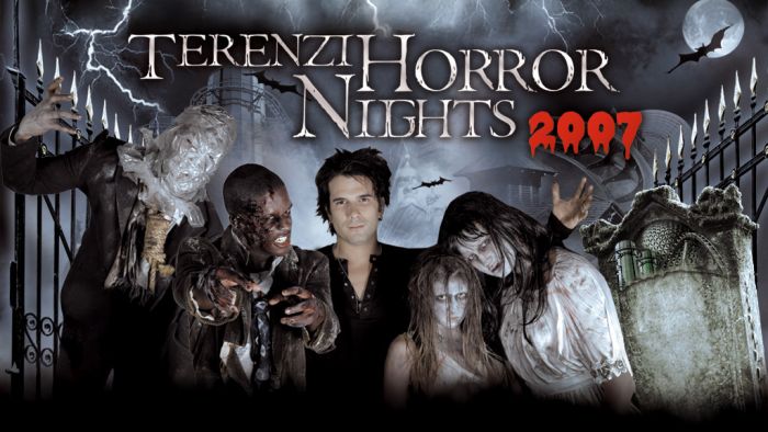 Werbemittel der ersten Terenzi Horror Nights 2007 mit Marc Terenzi und Darstellern in einer düsteren Atmosphäre.