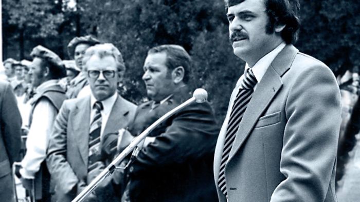 Roland Mack hält die Eröffnungsrede des Europa-Park