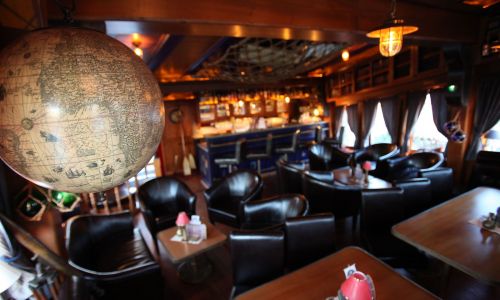 Magellan – Lounge & Bar