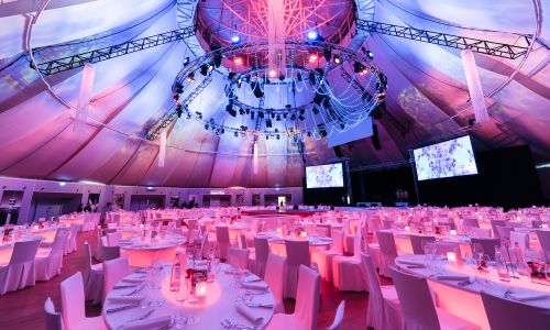 Dome Ovale Tische