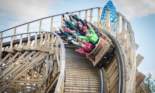 Achterbahn Wodan in der Wintersaison