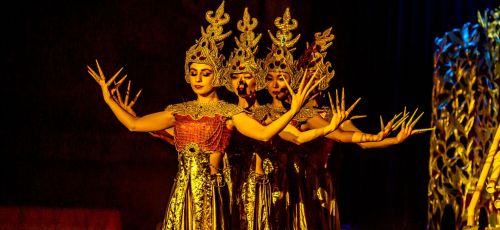 Auftritt Tänzer bei Malam Indonesia